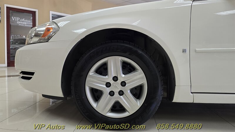 Used 2006 Chevrolet Impala LT FWD image 23