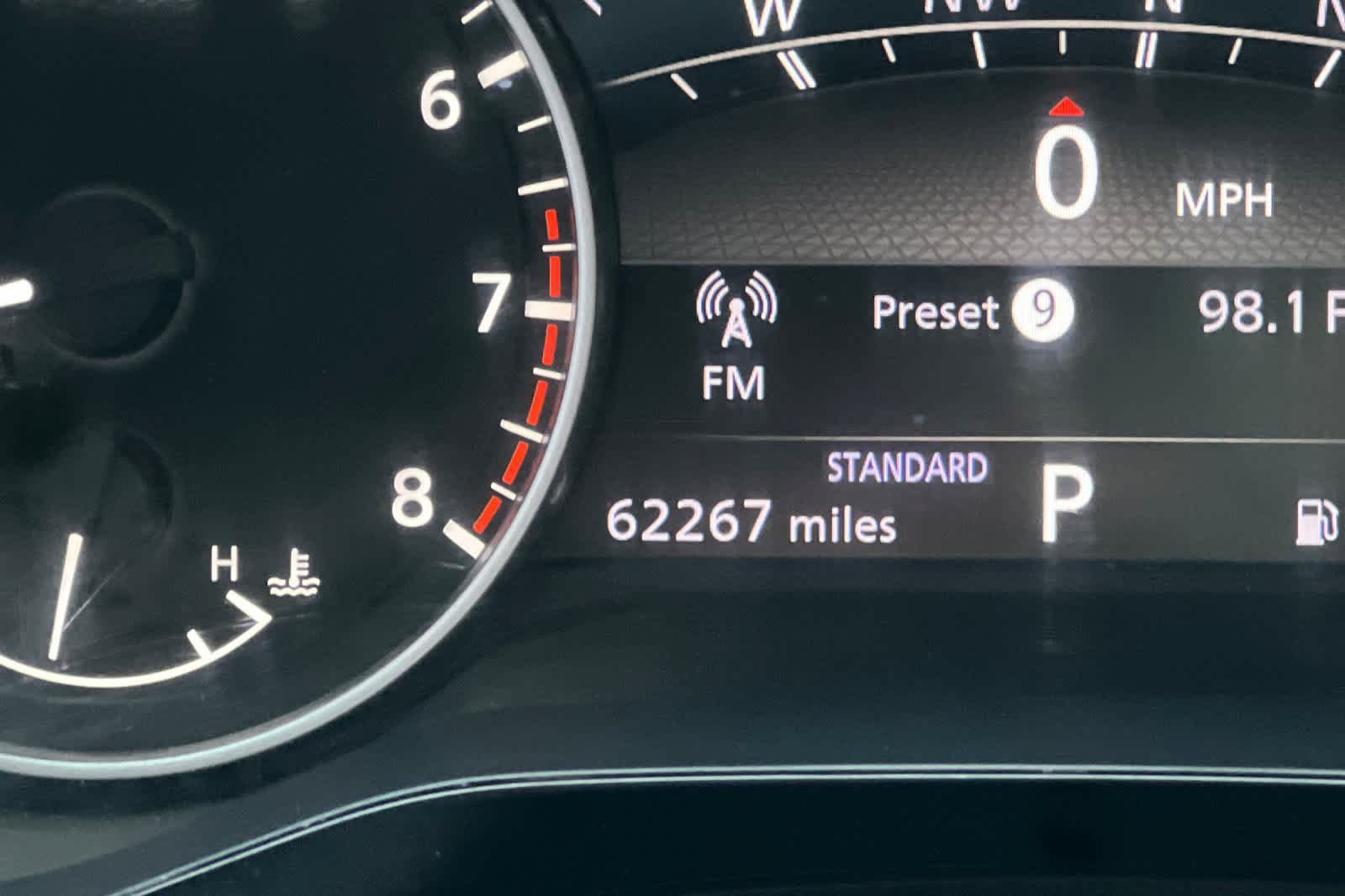 Used 2025 Nissan Pathfinder SL FWD image 26
