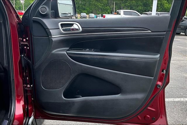 Used 2019 Jeep Grand Cherokee Limited AWD/4WD image 28