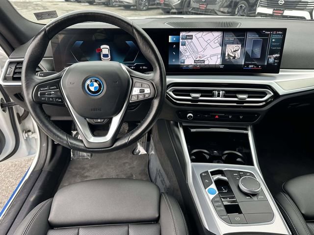 Used 2023 BMW i4 eDrive35 w/ Premium Package image 18
