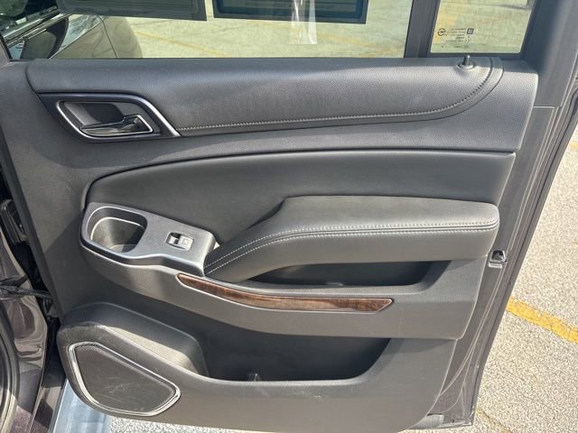 Used 2015 Chevrolet Suburban LT RWD image 11