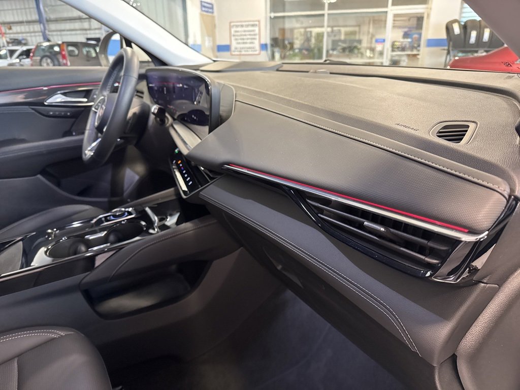 Used 2025 Buick Envision Preferred image 34