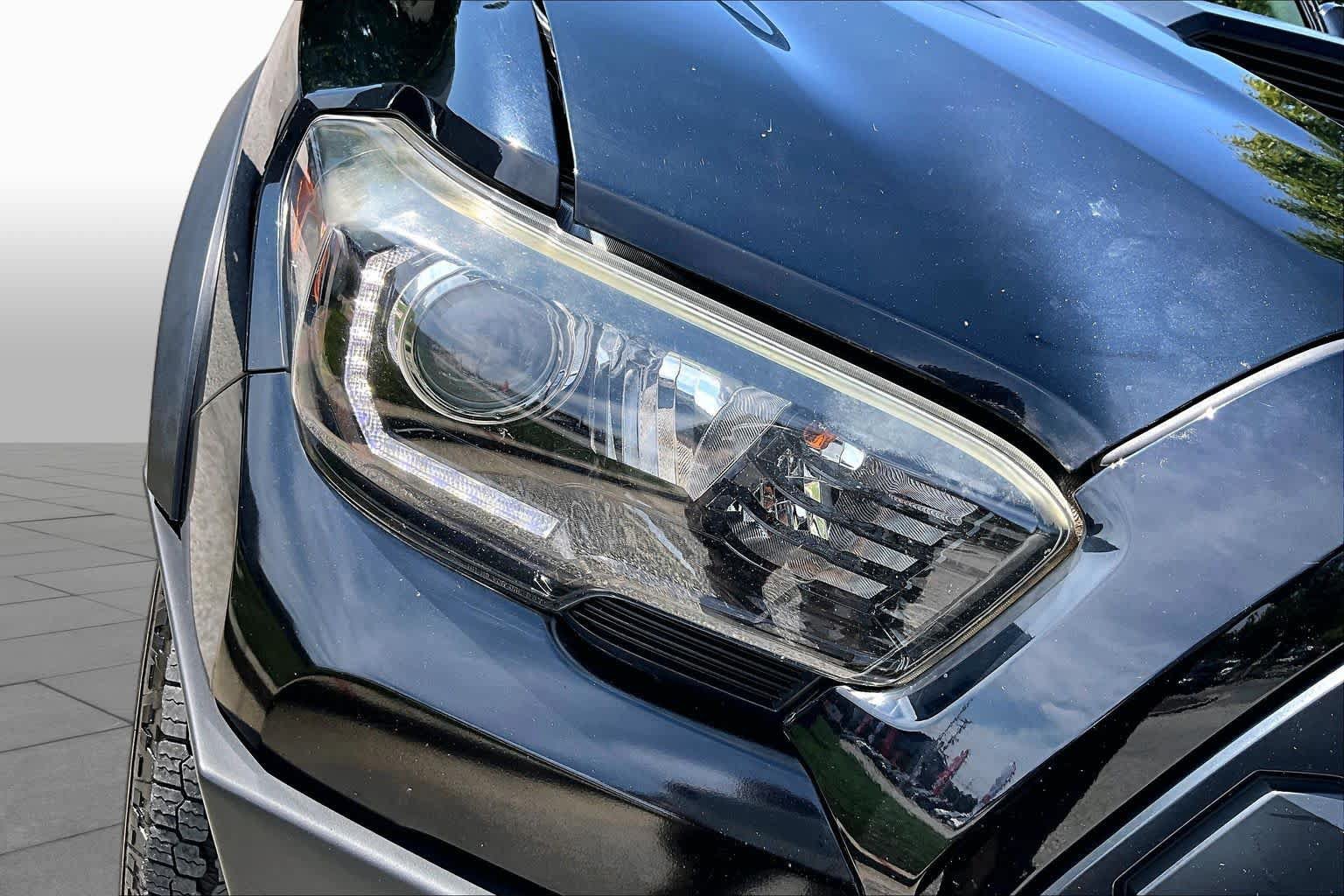 Used 2018 Toyota Tacoma TRD Pro AWD/4WD image 27
