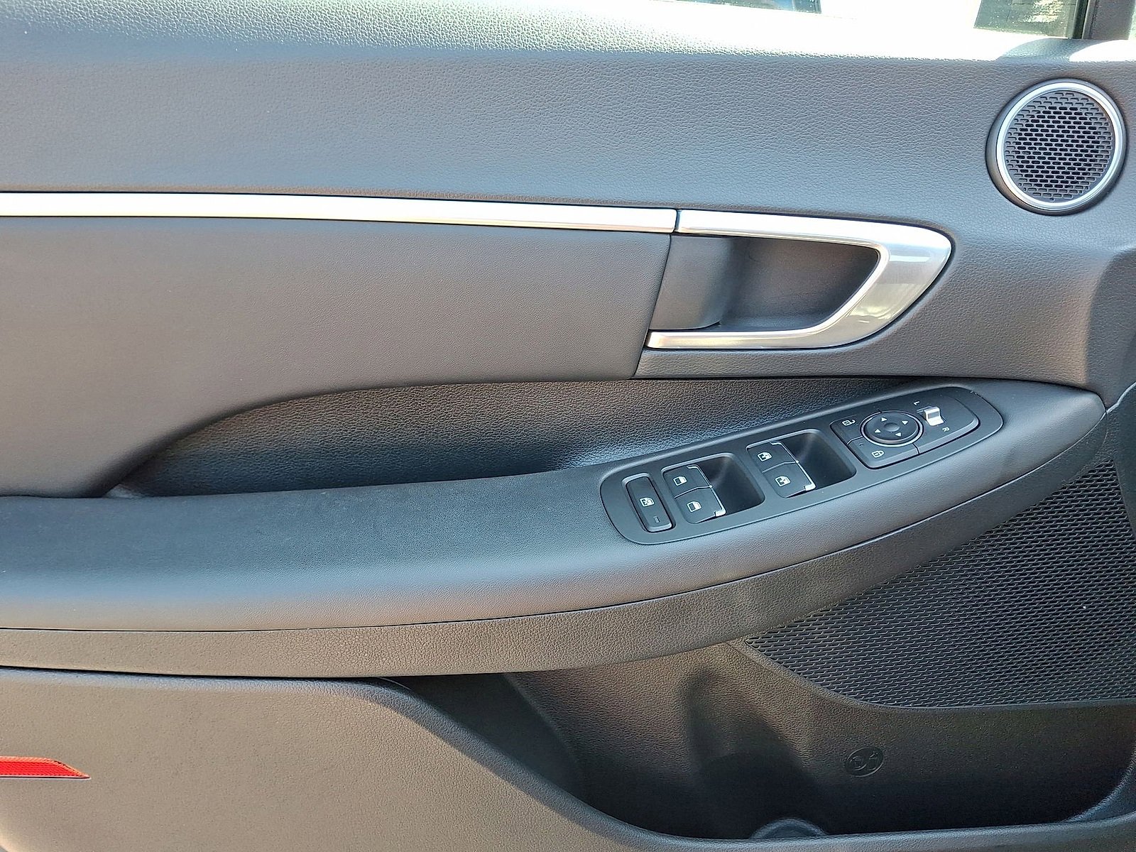 Certified 2022 Hyundai Sonata SEL w/ Convenience Package image 16