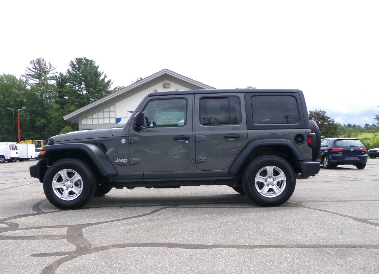 Used 2019 Jeep Wrangler Unlimited Sport S image 2