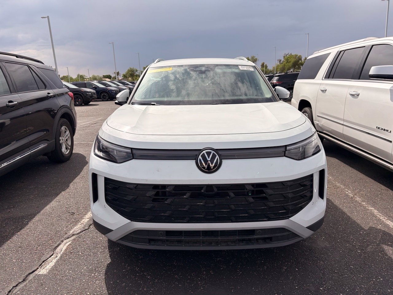 Used 2026 Volkswagen Tiguan SE FWD image 3