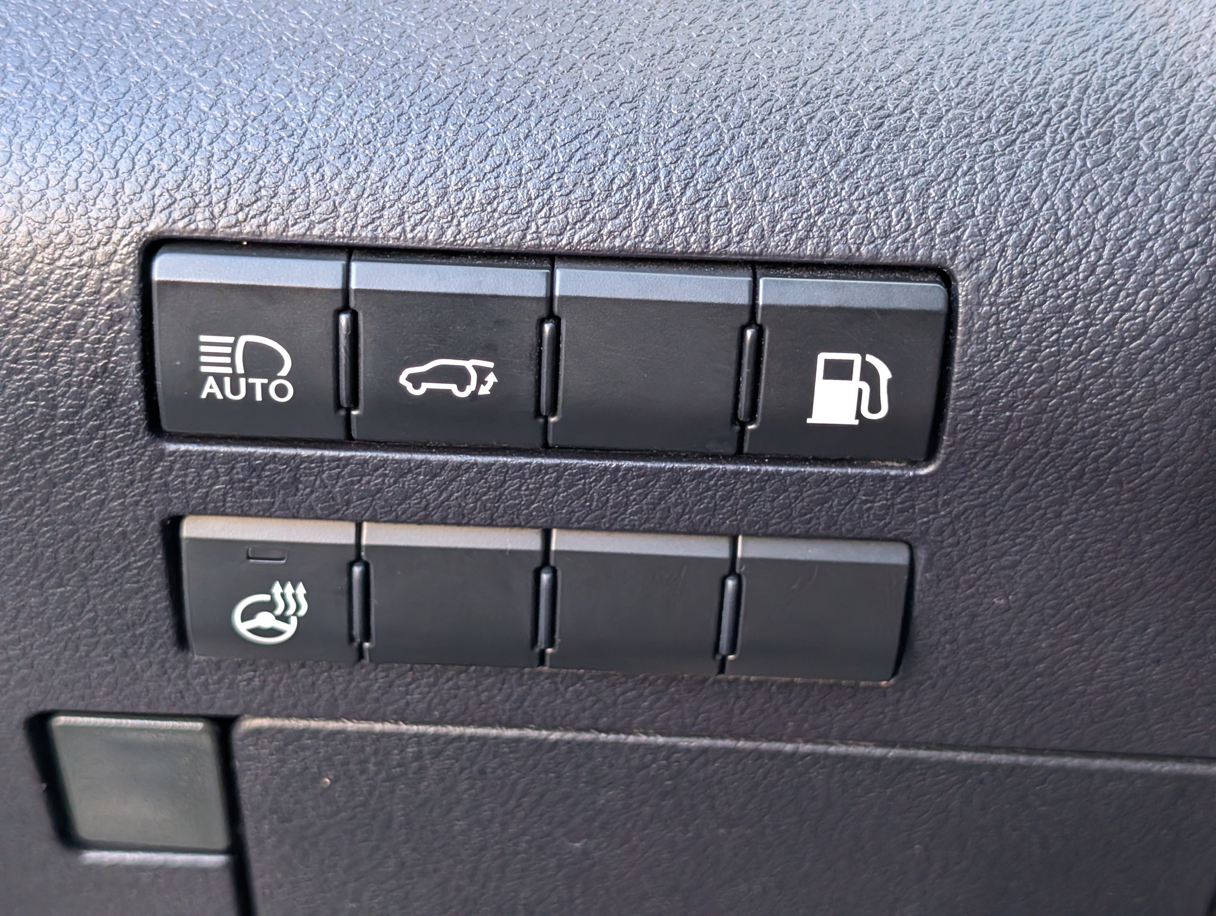 Used 2022 Lexus RX 450h AWD w/ Premium Package image 23