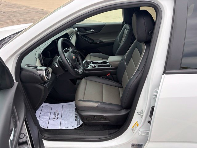 Used 2026 Chevrolet Equinox LT w/ Convenience Package II AWD/4WD image 9