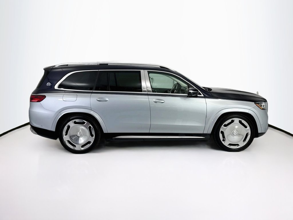 New 2026 Mercedes-Benz Maybach GLS 600 4MATIC image 4