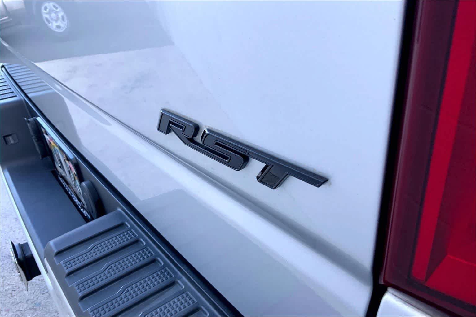 Used 2021 Chevrolet Silverado 1500 RST w/ Bed Protection Package RWD image 7
