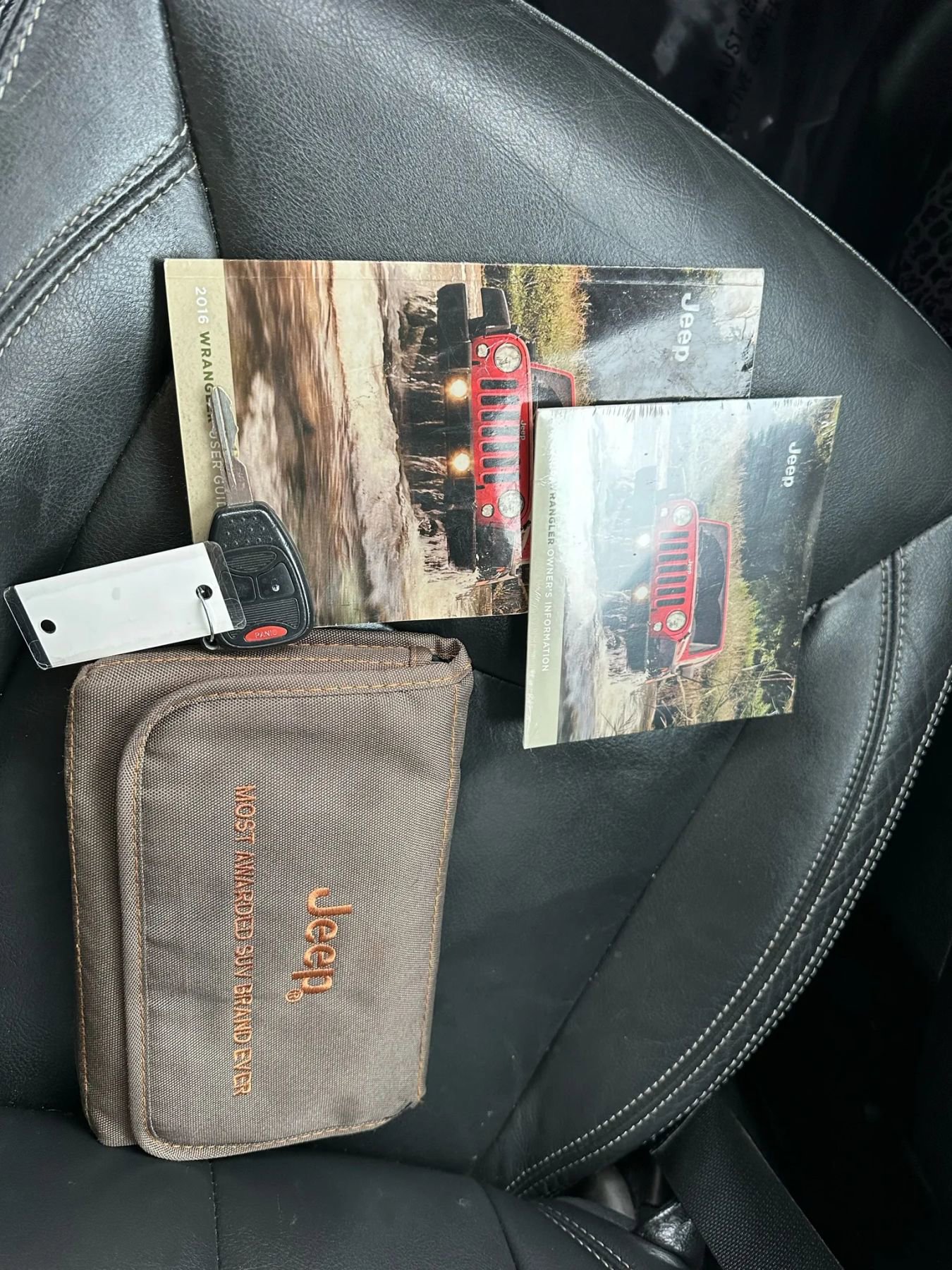 Used 2016 Jeep Wrangler Unlimited Rubicon image 27