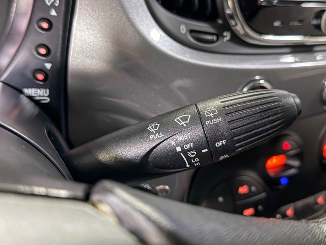 Used 2017 FIAT 500 Lounge image 21