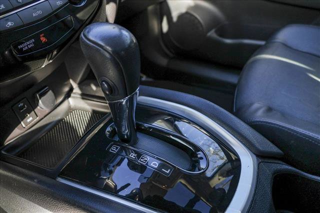 Used 2016 Nissan Rogue SL w/ SL Premium Package image 21