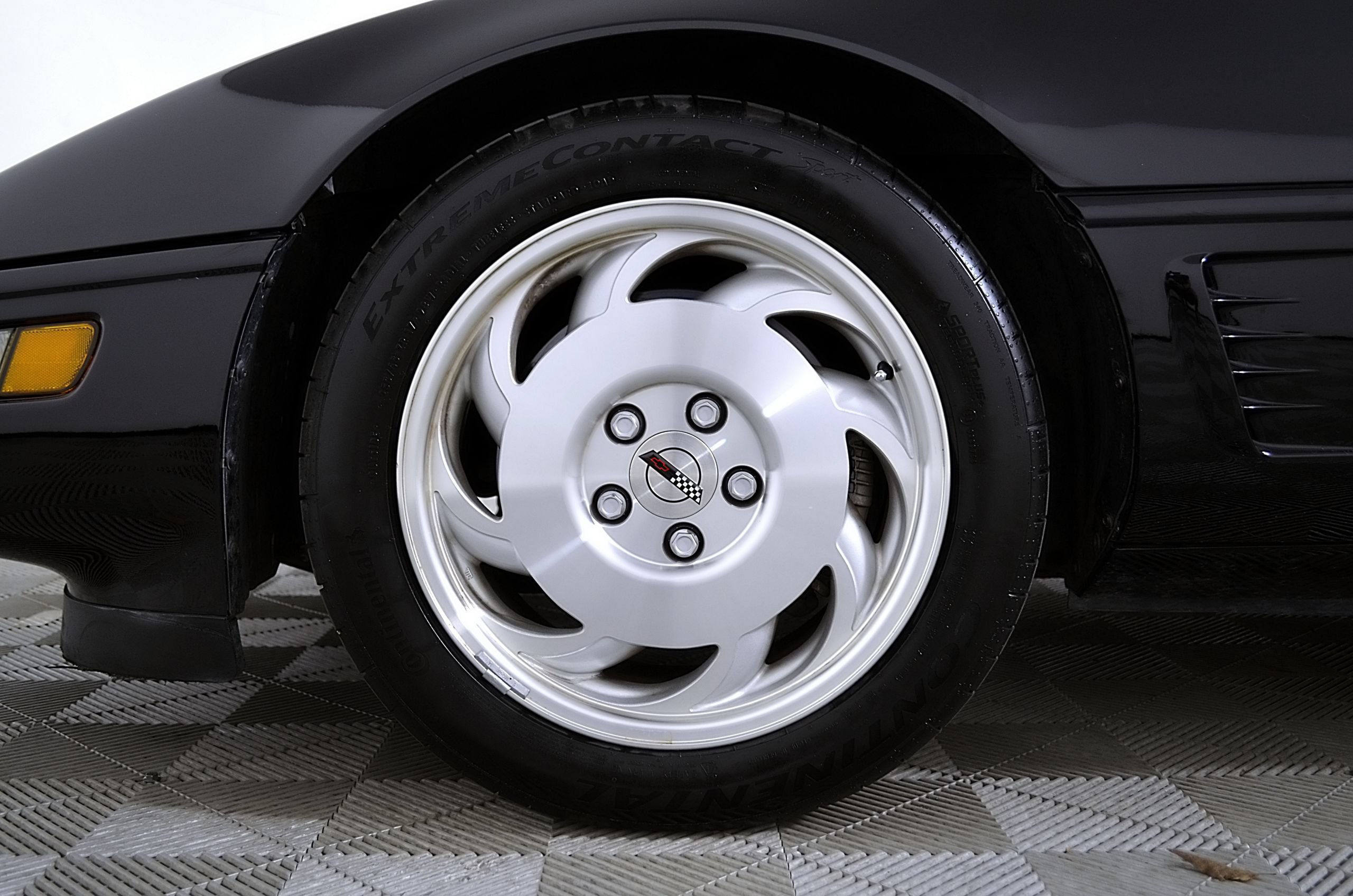 Used 1996 Chevrolet Corvette Coupe RWD image 11