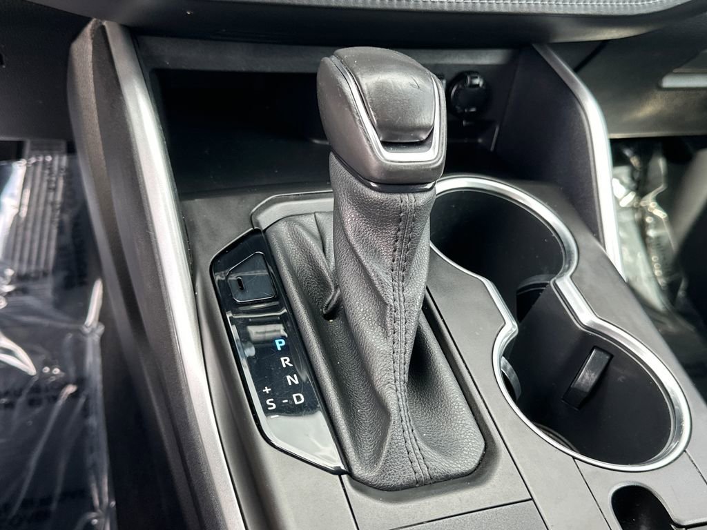 Used 2020 Toyota Highlander XLE image 31