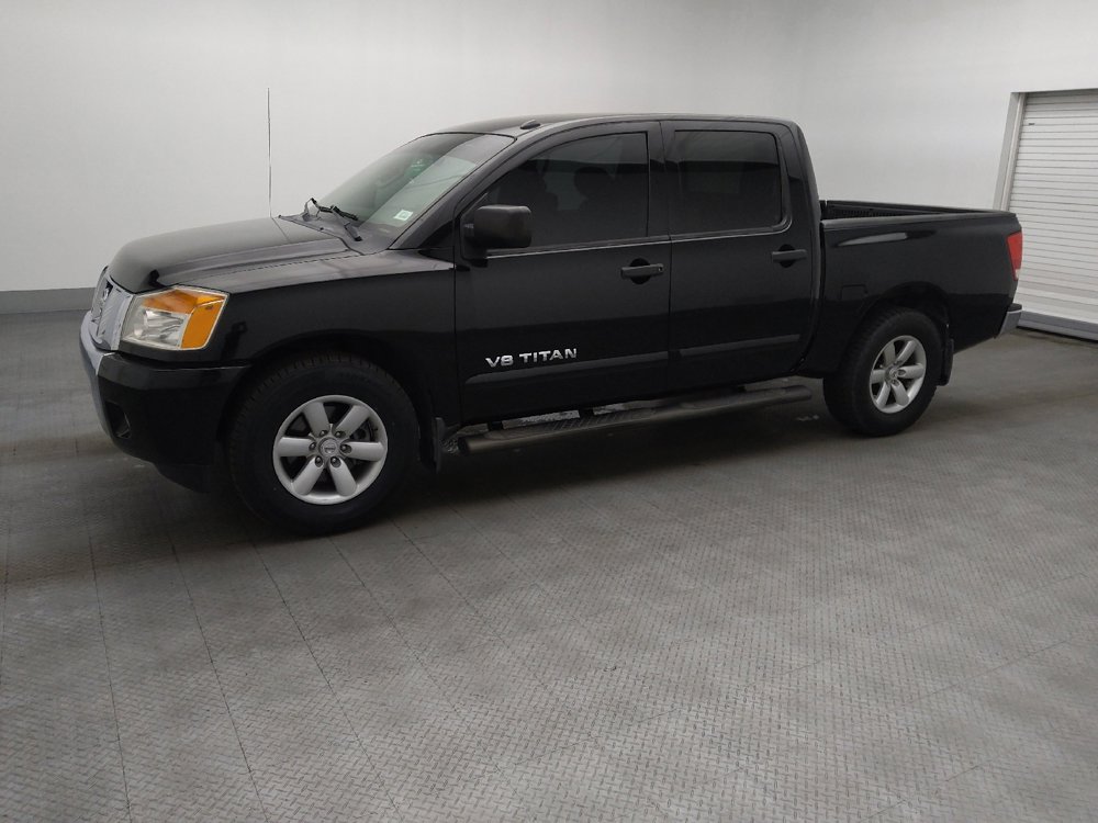 Used 2014 Nissan Titan SV w/ SV Value Truck Package RWD image 2
