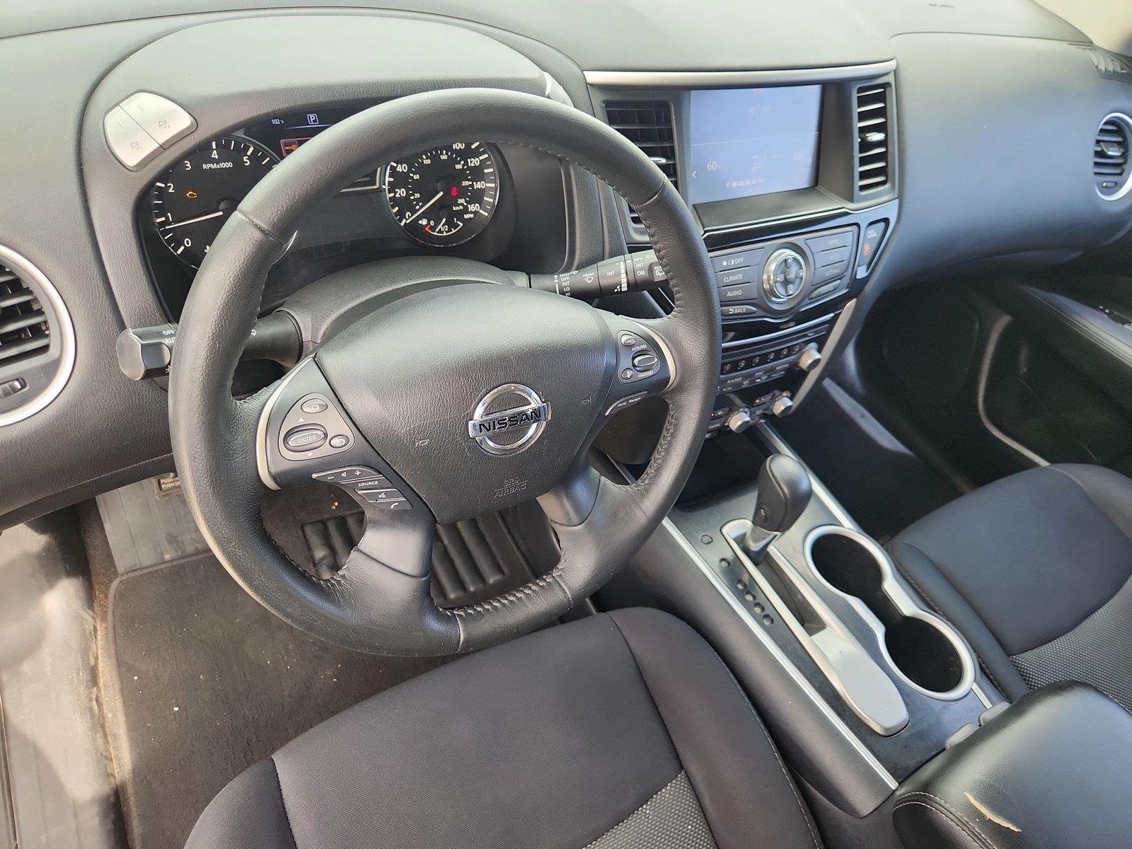 Used 2019 Nissan Pathfinder SV FWD image 10