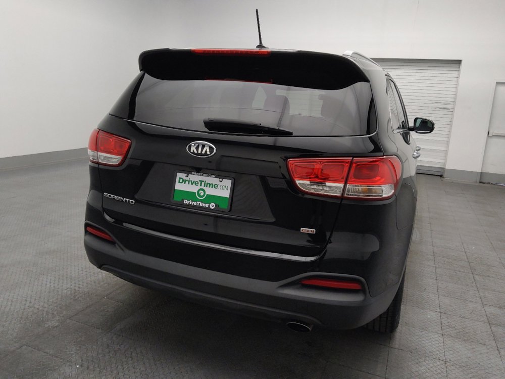 Used 2017 Kia Sorento LX image 7