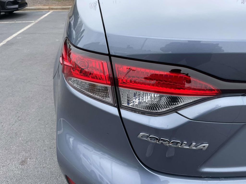 Used 2024 Toyota Corolla LE image 23