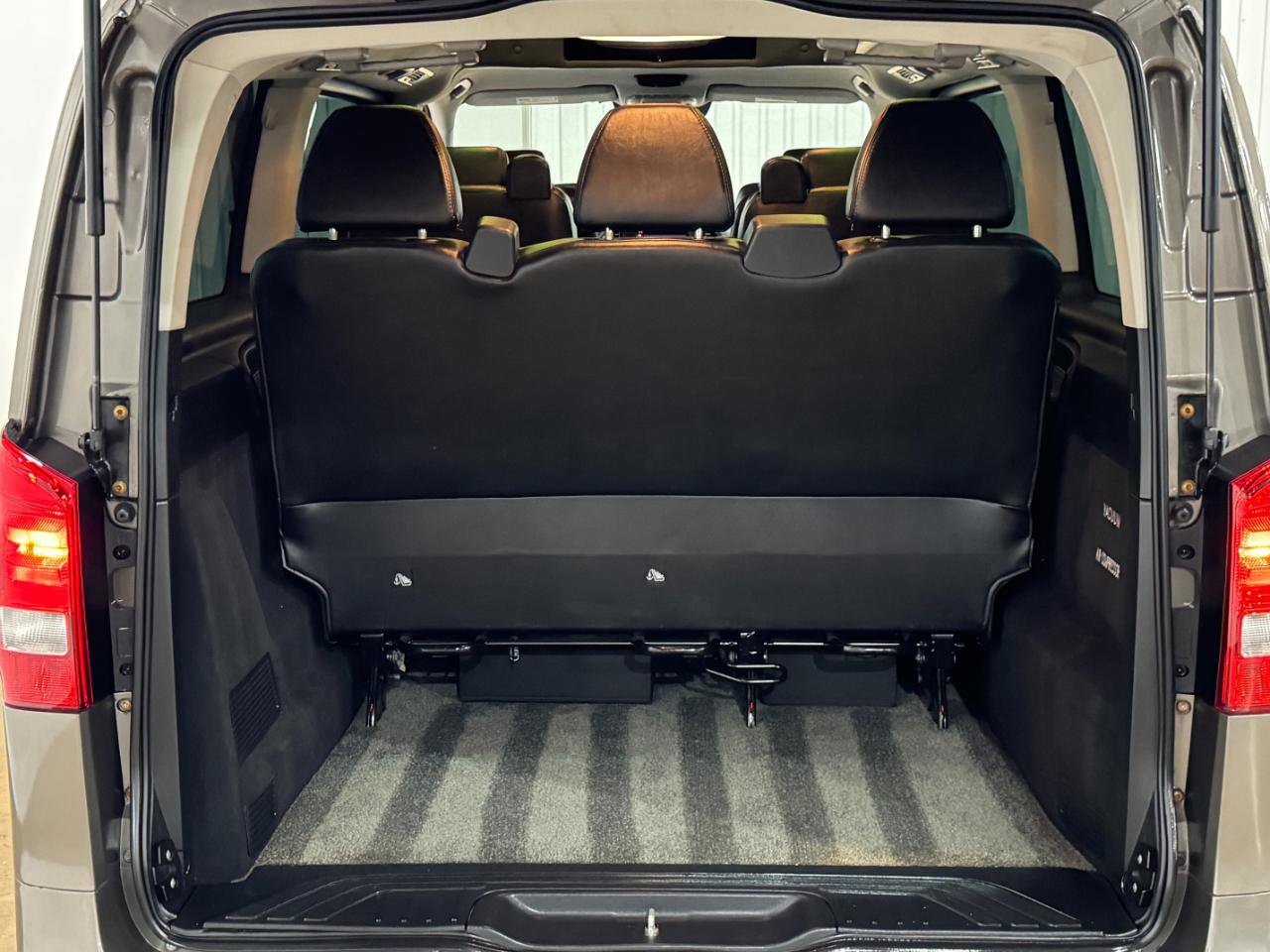 Used 2016 Mercedes-Benz Metris Passenger image 41
