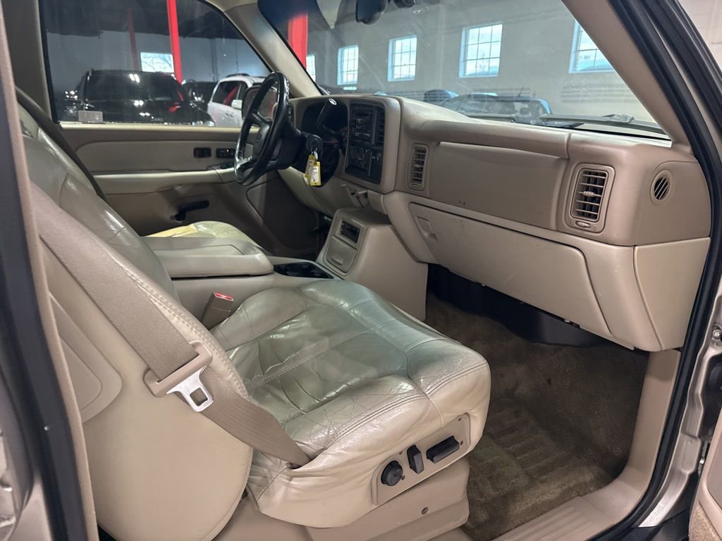 Used 2002 Chevrolet Tahoe LT image 39