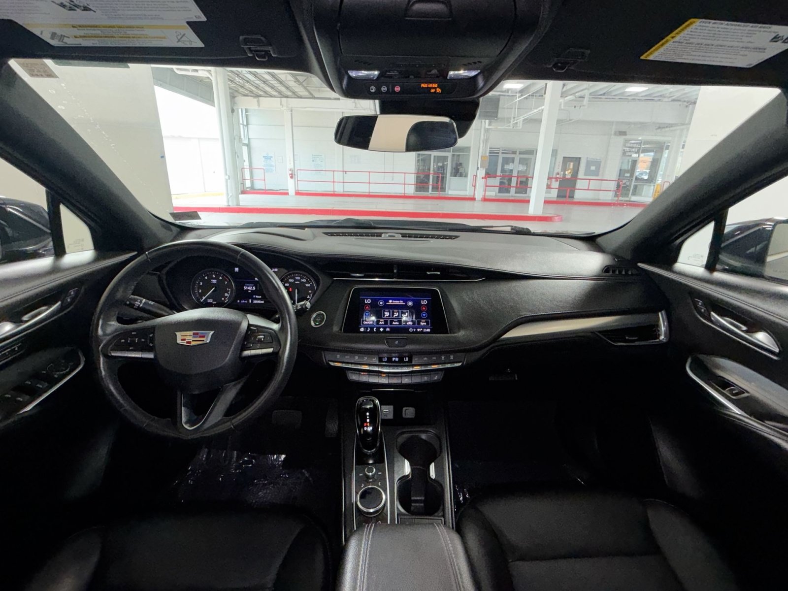 Used 2023 Cadillac XT4 Premium Luxury w/ Technology Package AWD/4WD image 23