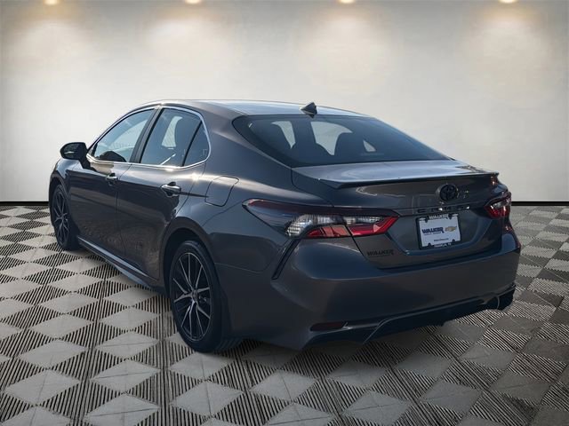Used 2024 Toyota Camry SE w/ Convenience Package image 7