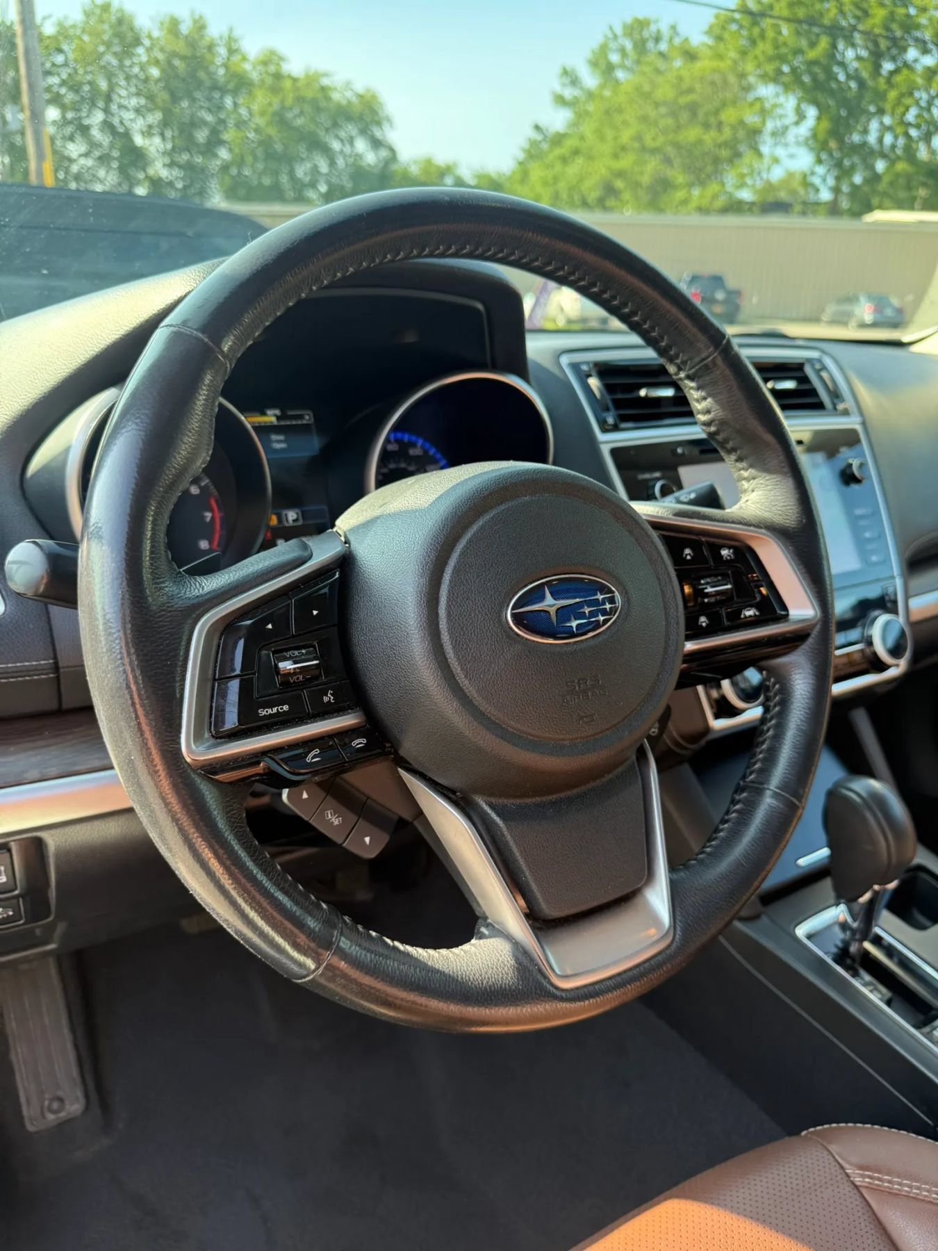 Used 2018 Subaru Outback 3.6R Touring AWD/4WD image 14