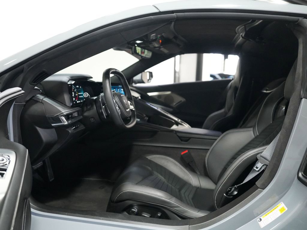 Used 2024 Chevrolet Corvette Stingray Premium Cpe w/ 3LT RWD image 29