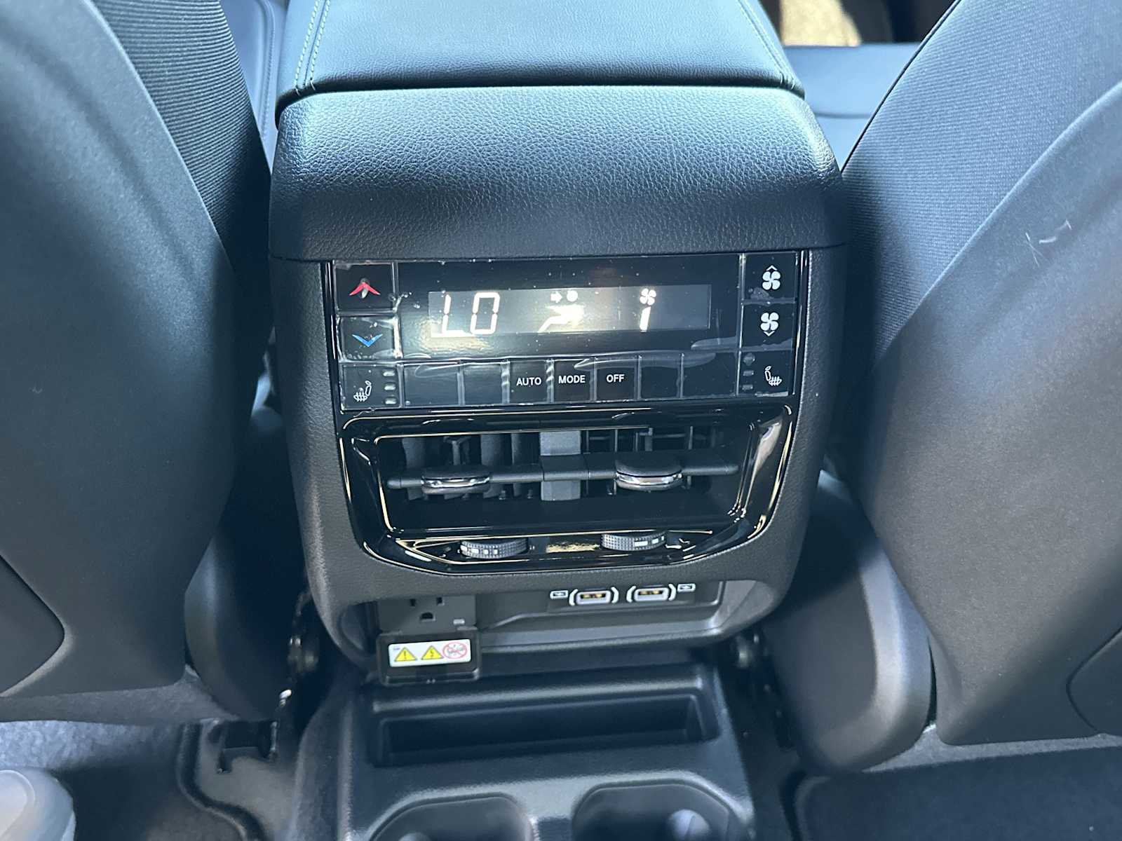 New 2025 Jeep Grand Cherokee L Limited image 23