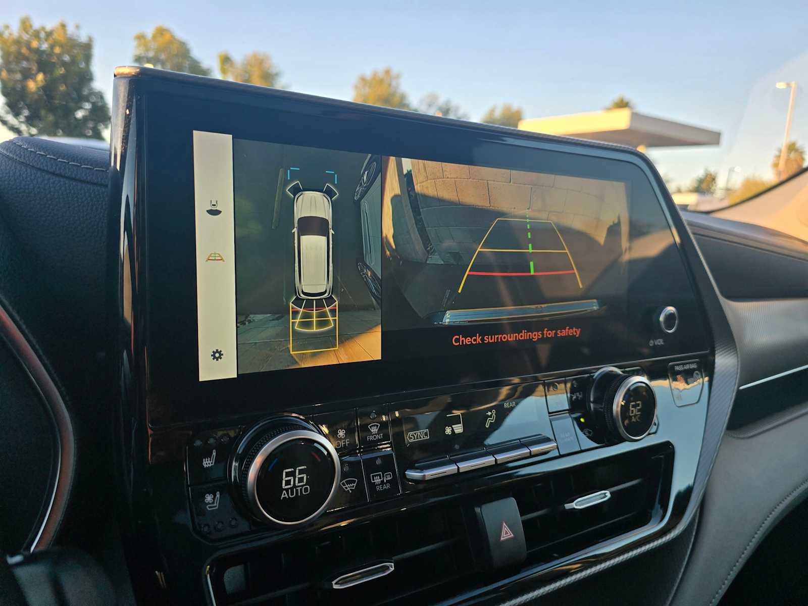 Used 2023 Toyota Highlander Platinum image 31