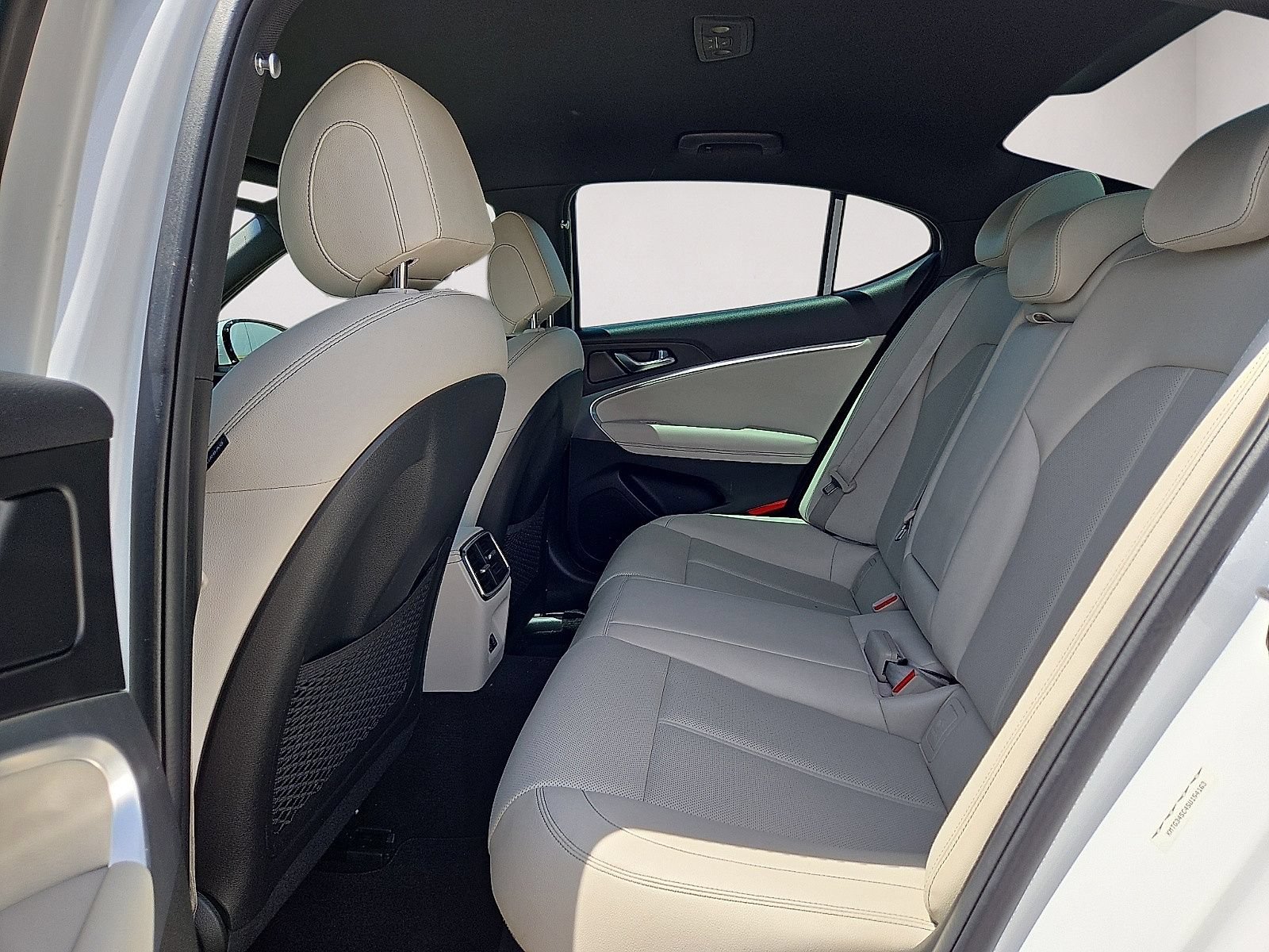 Used 2025 Genesis G70 2.5T RWD image 14