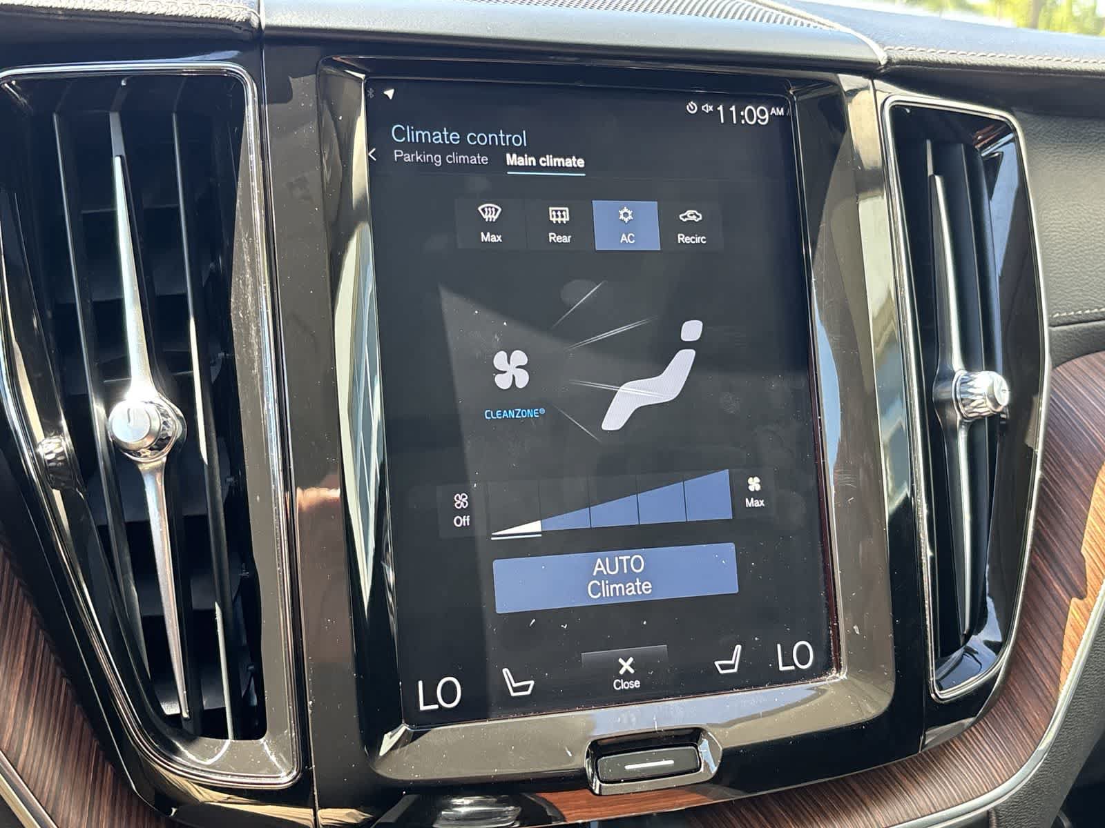 Used 2019 Volvo XC60 T8 Inscription w/ Advanced Package AWD/4WD image 26