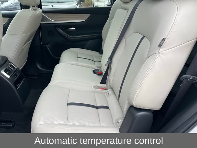 Certified 2025 MAZDA CX-70 Plug-In Hybrid w/ Premium Pkg AWD/4WD image 8