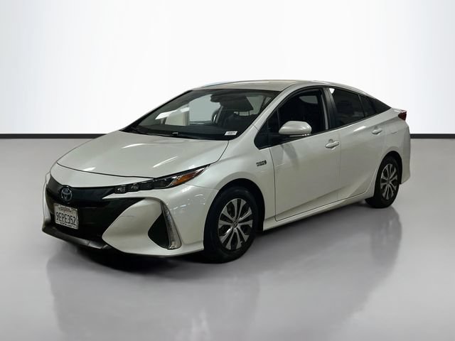 Used 2022 Toyota Prius Prime XLE FWD image 3