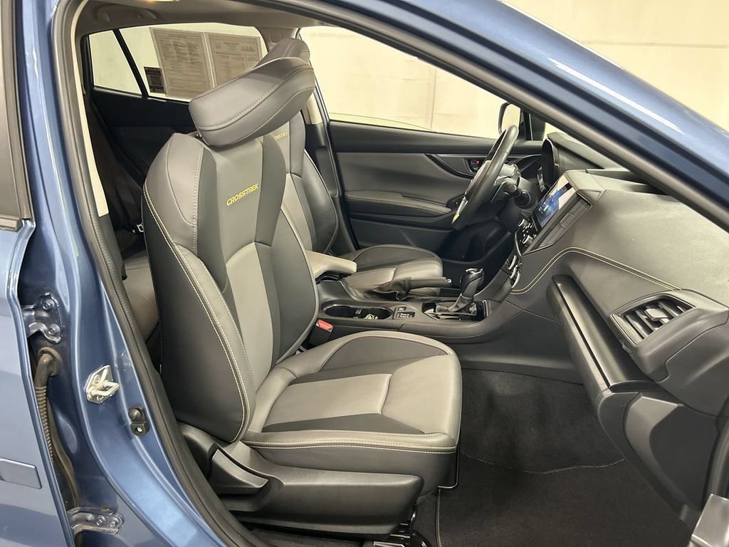 Used 2022 Subaru Crosstrek 2.5i Sport w/ Moonroof Package AWD/4WD image 23