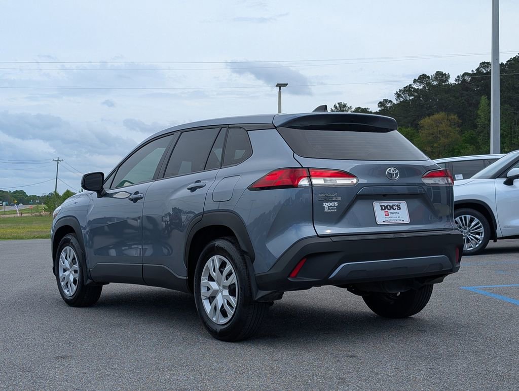 Used 2025 Toyota Corolla Cross L image 3