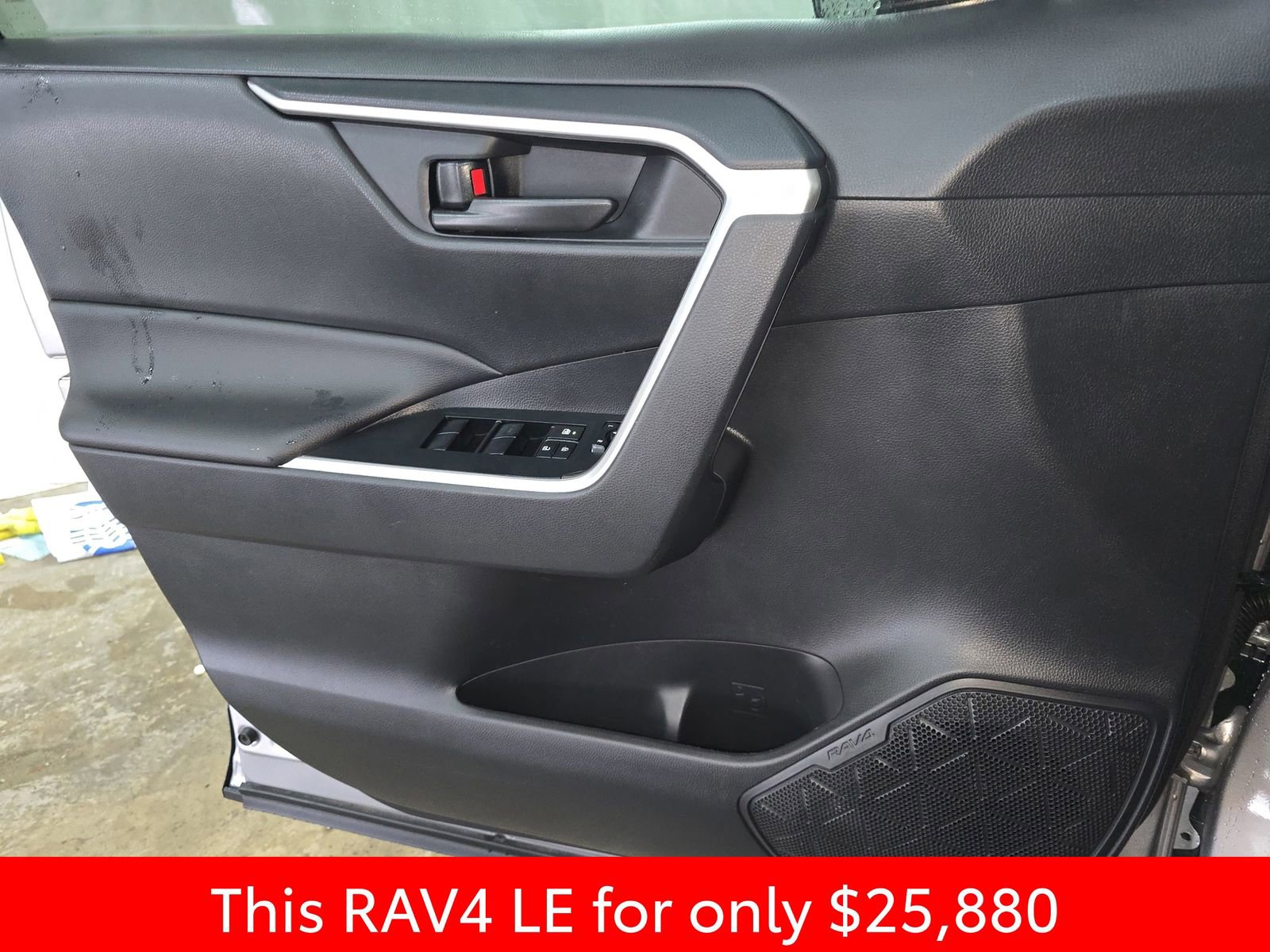 Used 2024 Toyota RAV4 LE image 32