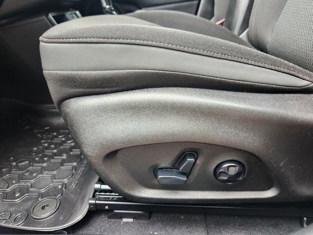Used 2018 Jeep Renegade Altitude w/ Safety & Security Group FWD image 15