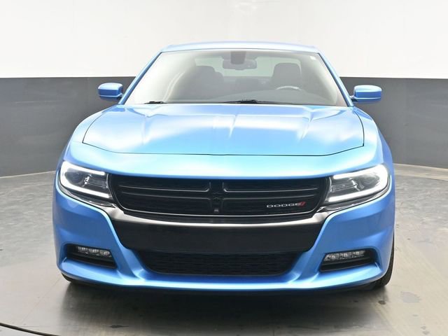 Used 2015 Dodge Charger SXT RWD image 3