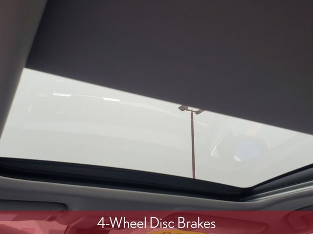 Used 2020 Toyota Camry XSE image 32