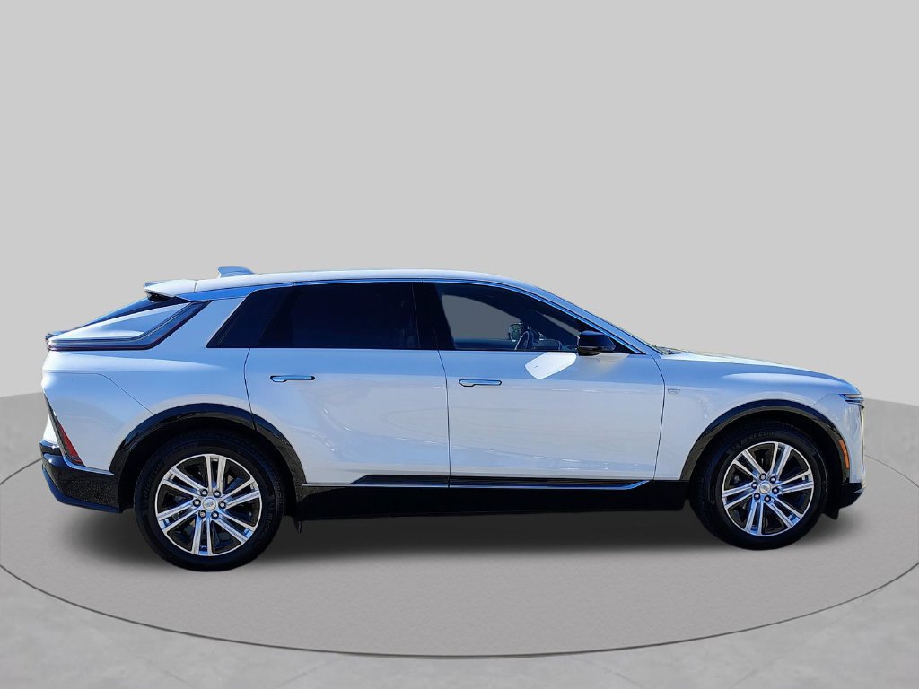 Used 2024 Cadillac Lyriq Tech w/ LPO, Floor Liner Package AWD/4WD image 10