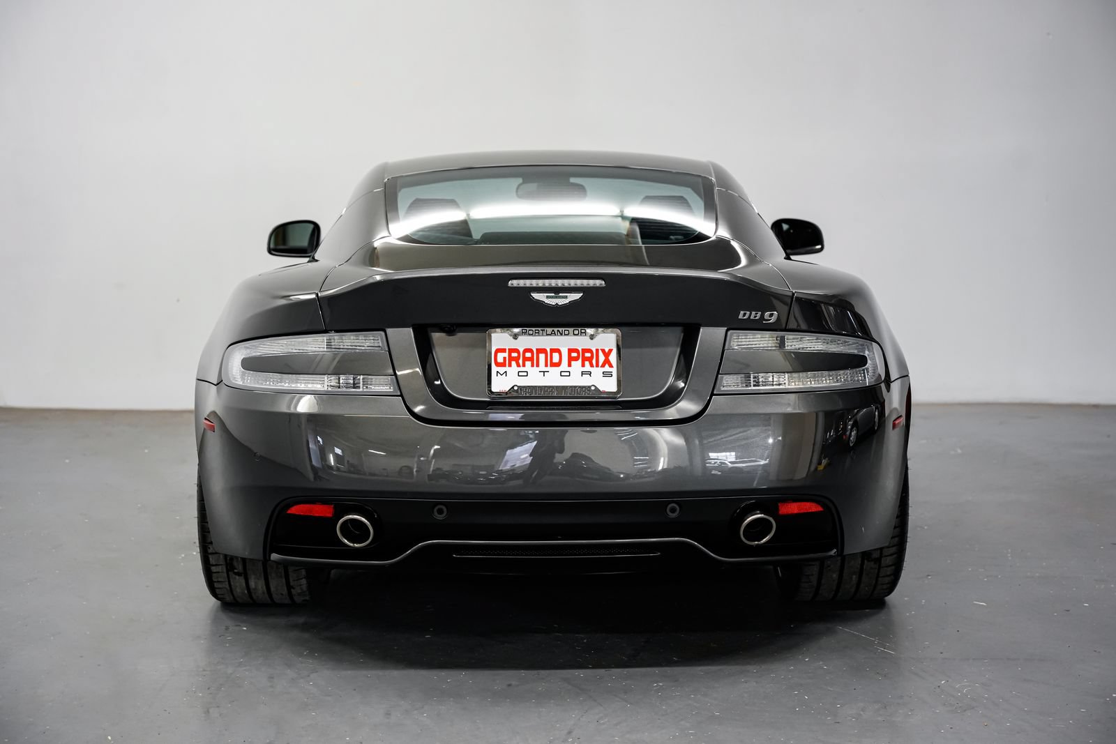 Used 2014 Aston Martin DB9 Coupe RWD image 4