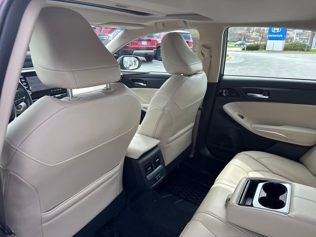 Used 2019 Toyota Avalon XLE w/ Moonroof Package image 21