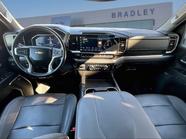 Used 2024 Chevrolet Silverado 3500 LTZ w/ LTZ Plus Package AWD/4WD image 10