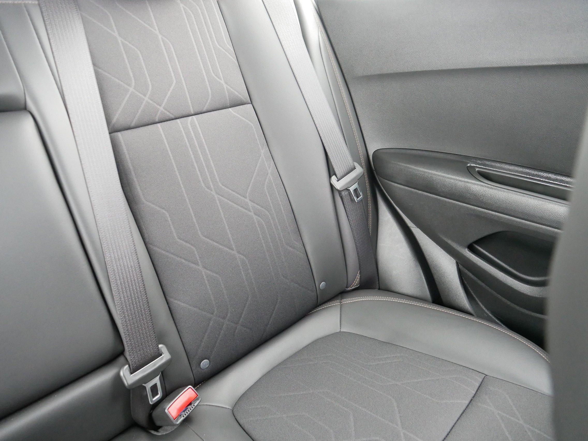 Used 2022 Chevrolet Trax LT w/ Sport Edition image 14