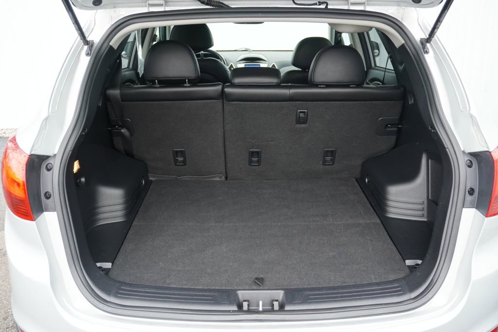 Used 2012 Hyundai Tucson GLS image 9