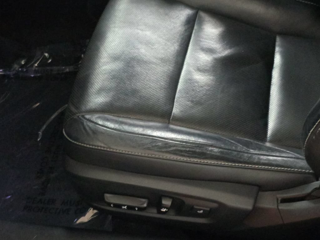 Used 2015 Lexus ES 300h w/ Navigation System Package FWD image 28