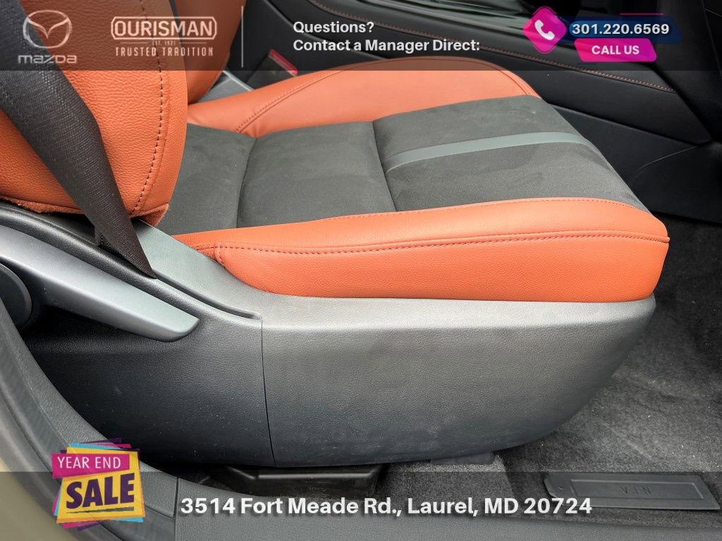 New 2025 MAZDA CX-30 Carbon image 9