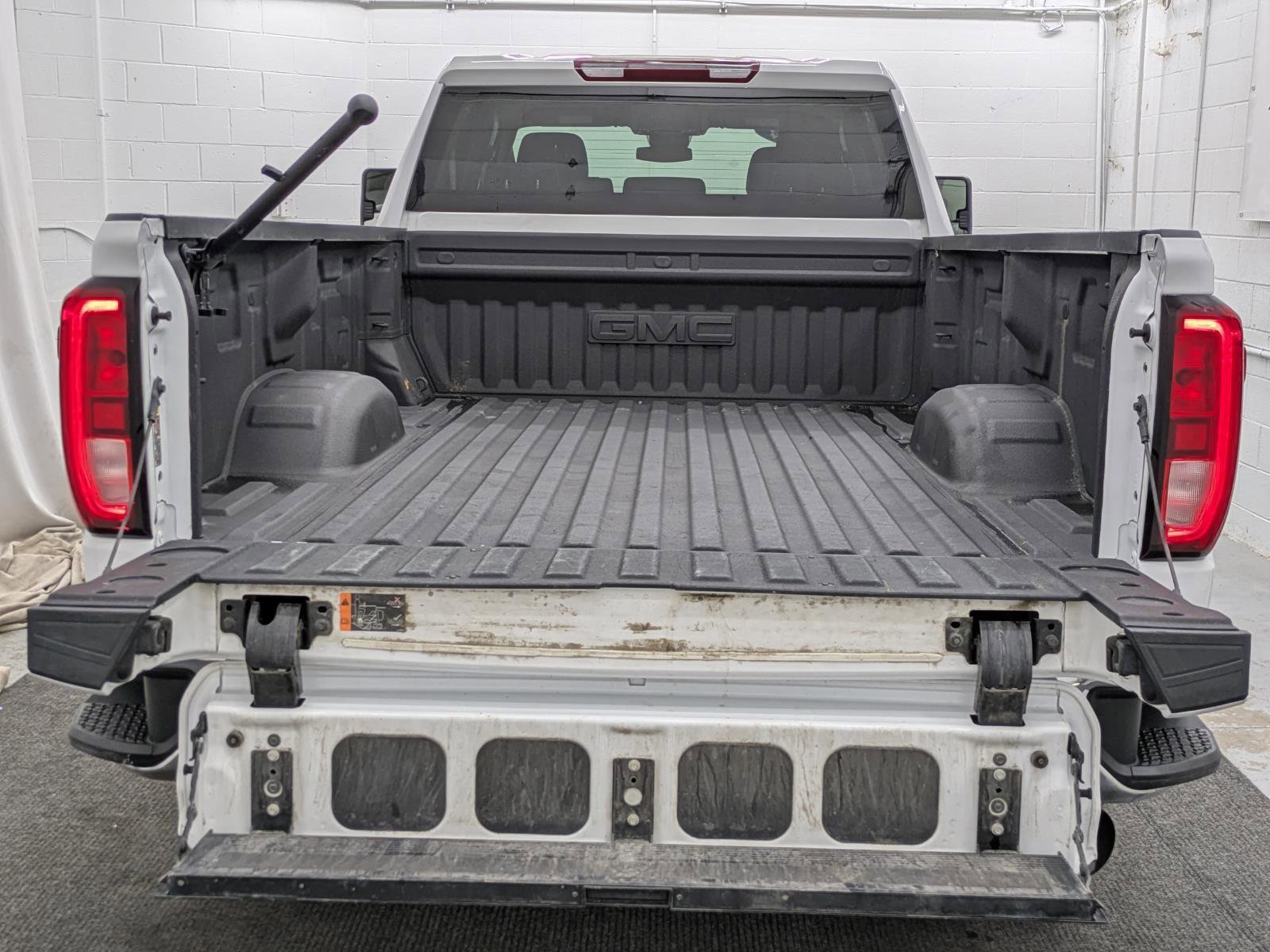 Used 2024 GMC Sierra 3500 SLE w/ SLE Value Package image 13